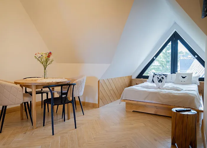 Apartroom 18 ザコパネ