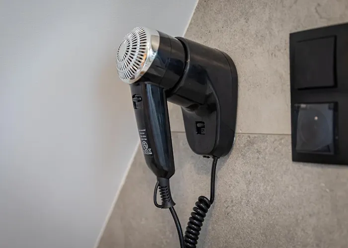 アパート Apartroom 18 *