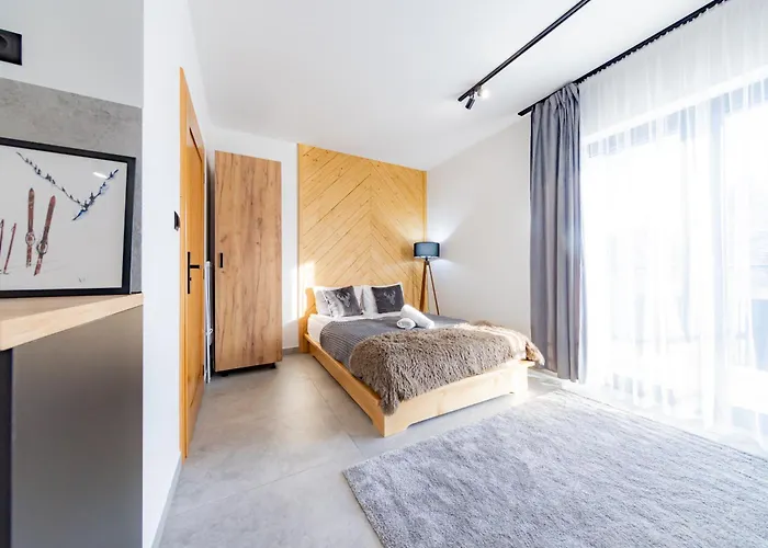 Apartroom 18 アパート