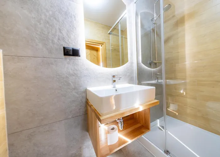 Apartroom 18 * ザコパネ